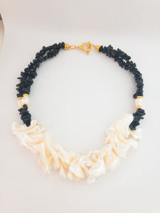 Collar Black & White